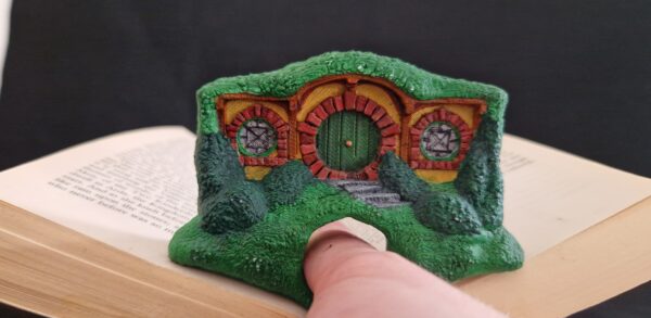 Page Holder: Hobbit House