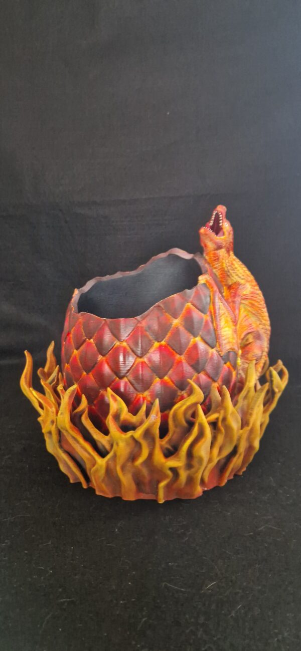 Dragon Egg: Self-watering Planter with Tray