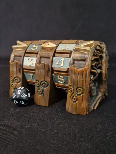 Ein modularer Counter in Holzoptik, handbemalt von manaforge.art