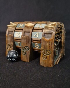 Ein modularer Counter in Holzoptik, handbemalt von manaforge.art